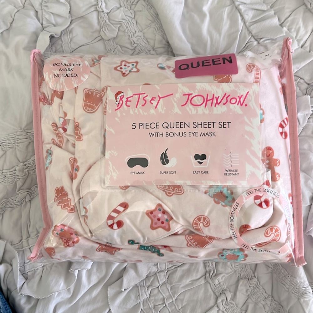 Betsy Johnson Christmas sheets